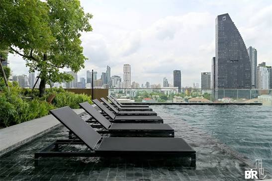 Robin's Condo — Oka Haus (pool)
